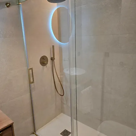 Lhome Triana Apartment *